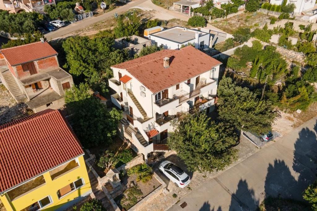 Apartment Big Blue Maslenica Exteriör bild
